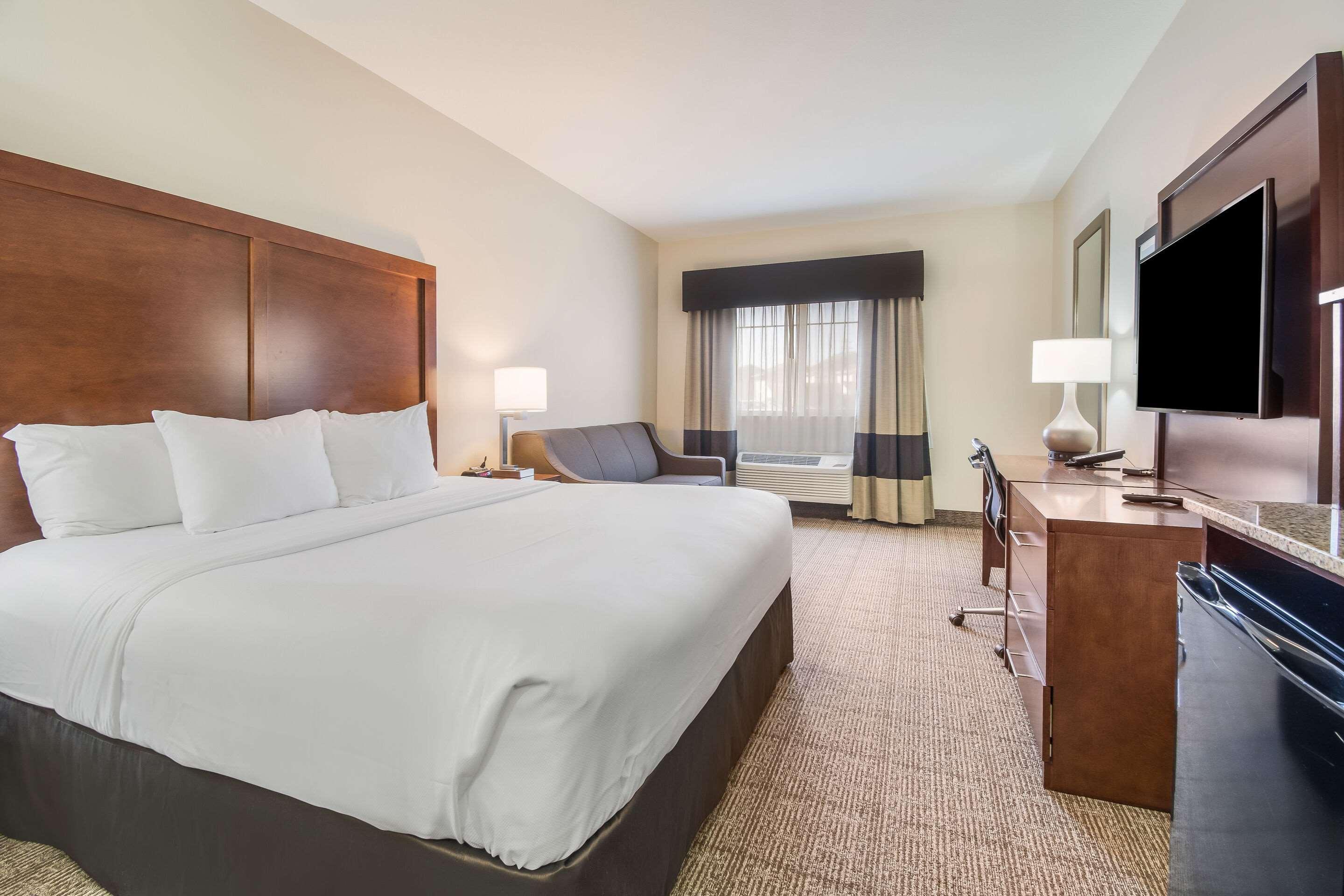 ניופורט Comfort Inn מראה חיצוני תמונה