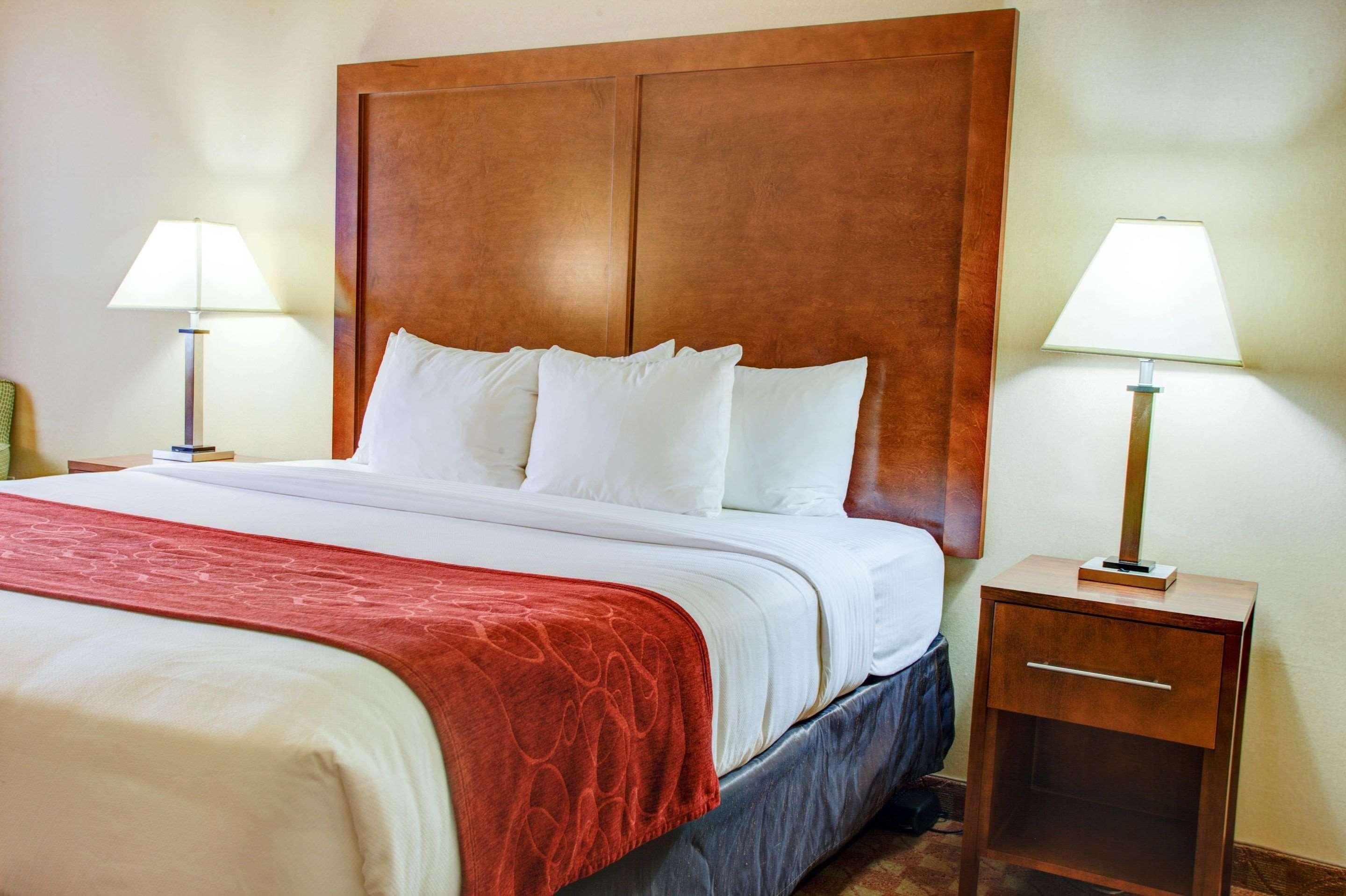 ניופורט Comfort Inn מראה חיצוני תמונה