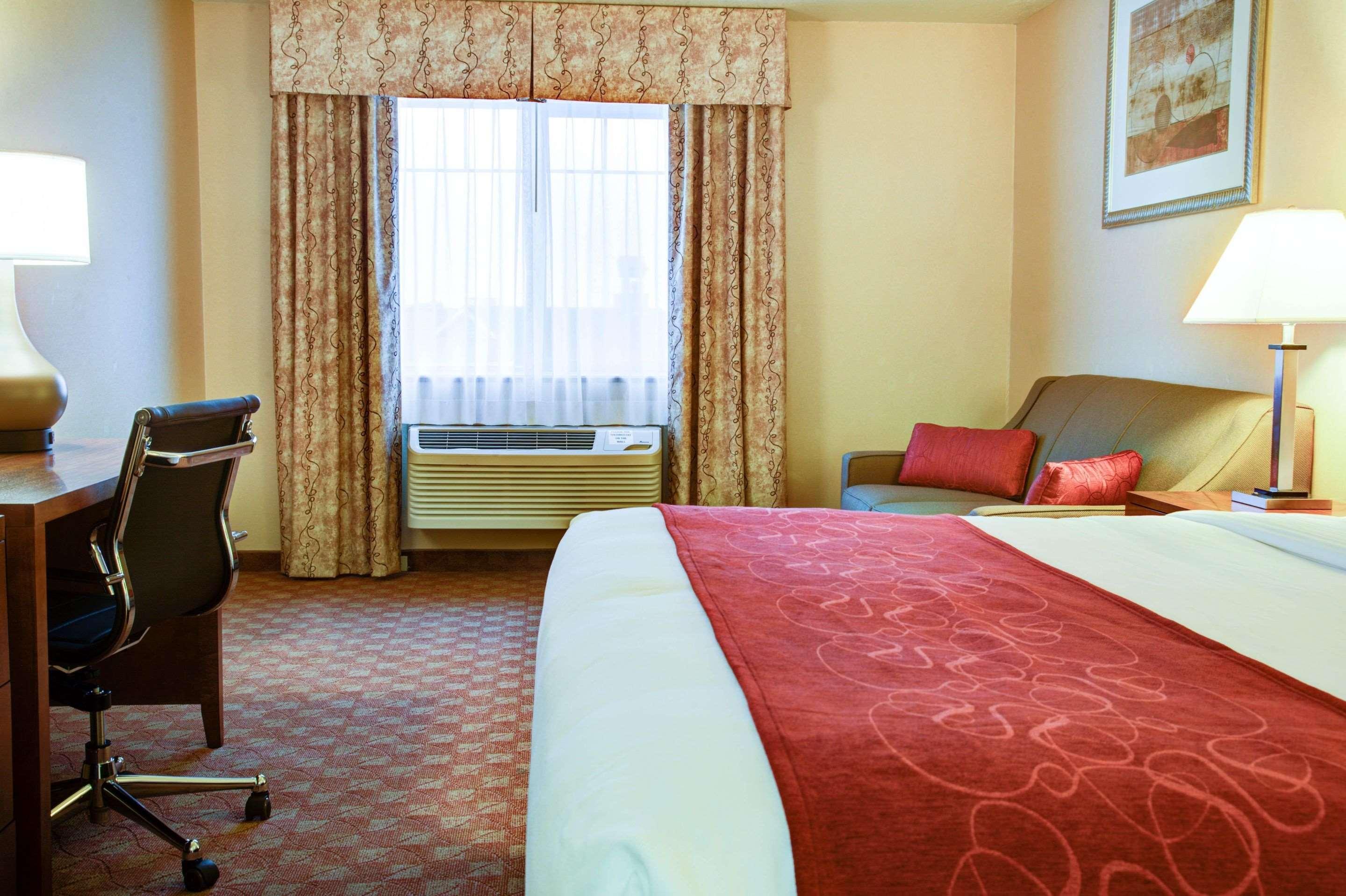 ניופורט Comfort Inn מראה חיצוני תמונה