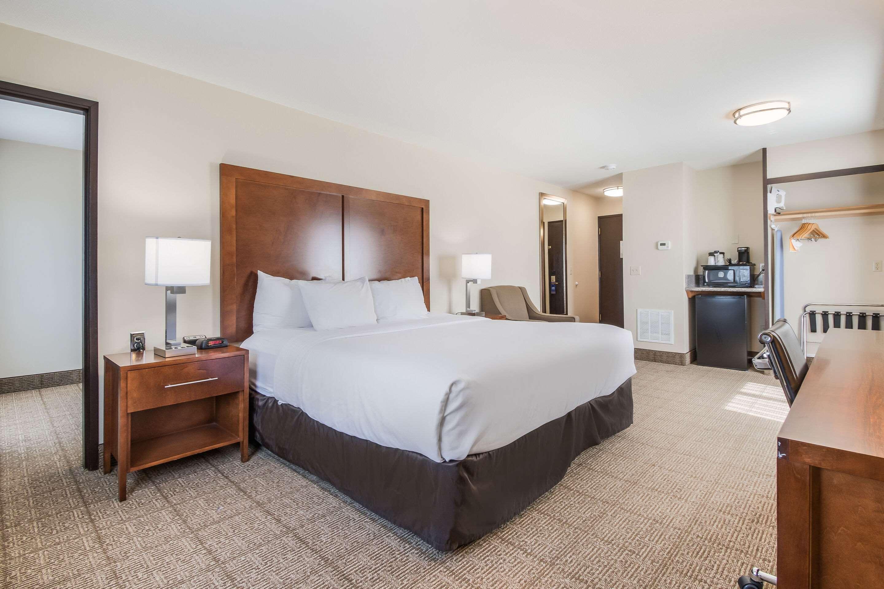 ניופורט Comfort Inn מראה חיצוני תמונה
