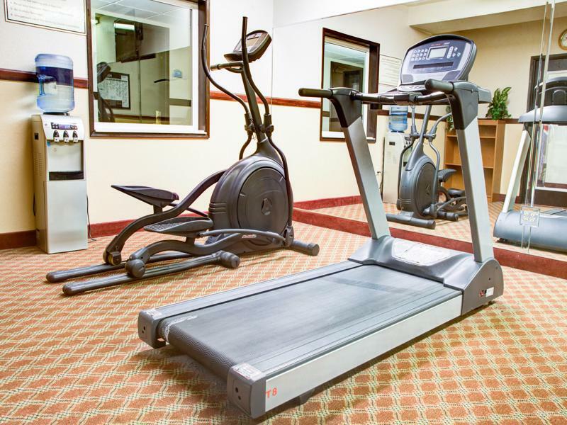 ניופורט Comfort Inn מראה חיצוני תמונה